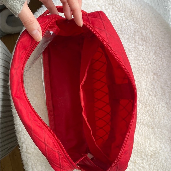 Supreme Red Clear Pouch - Picture 3 of 4